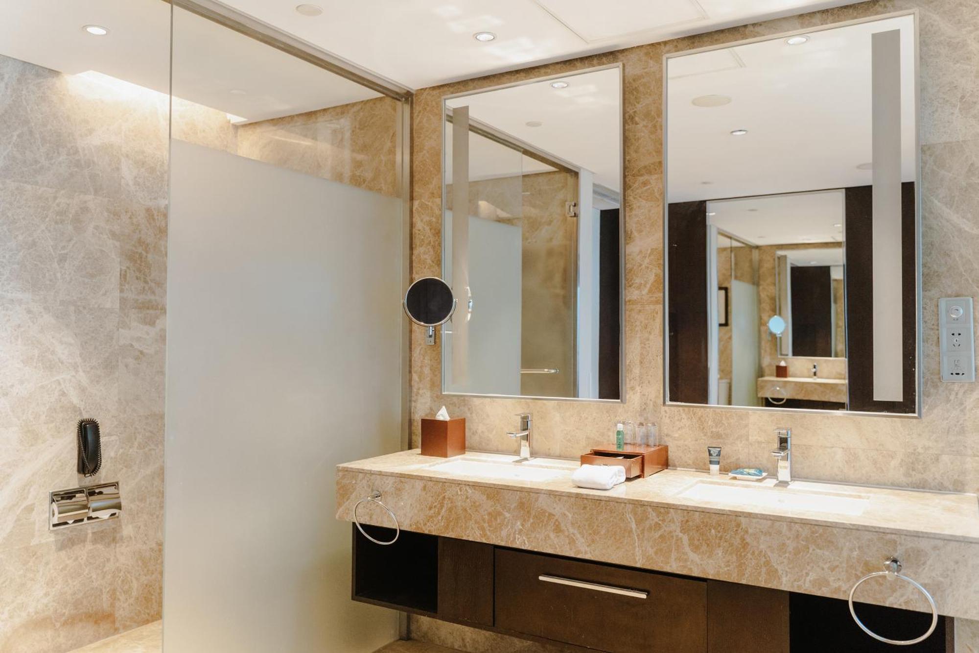 Four Points By Sheraton Qingdao, West Coast Eksteriør bilde