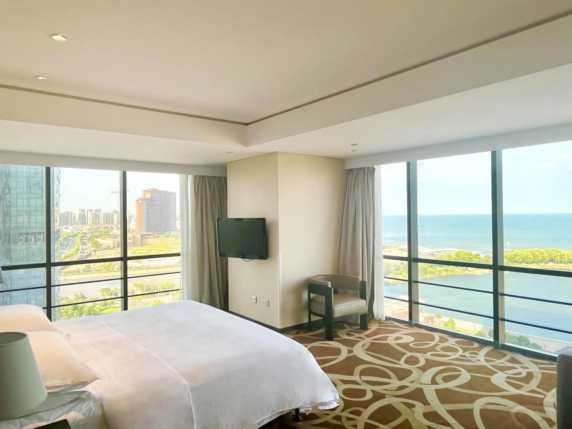 Four Points By Sheraton Qingdao, West Coast Eksteriør bilde